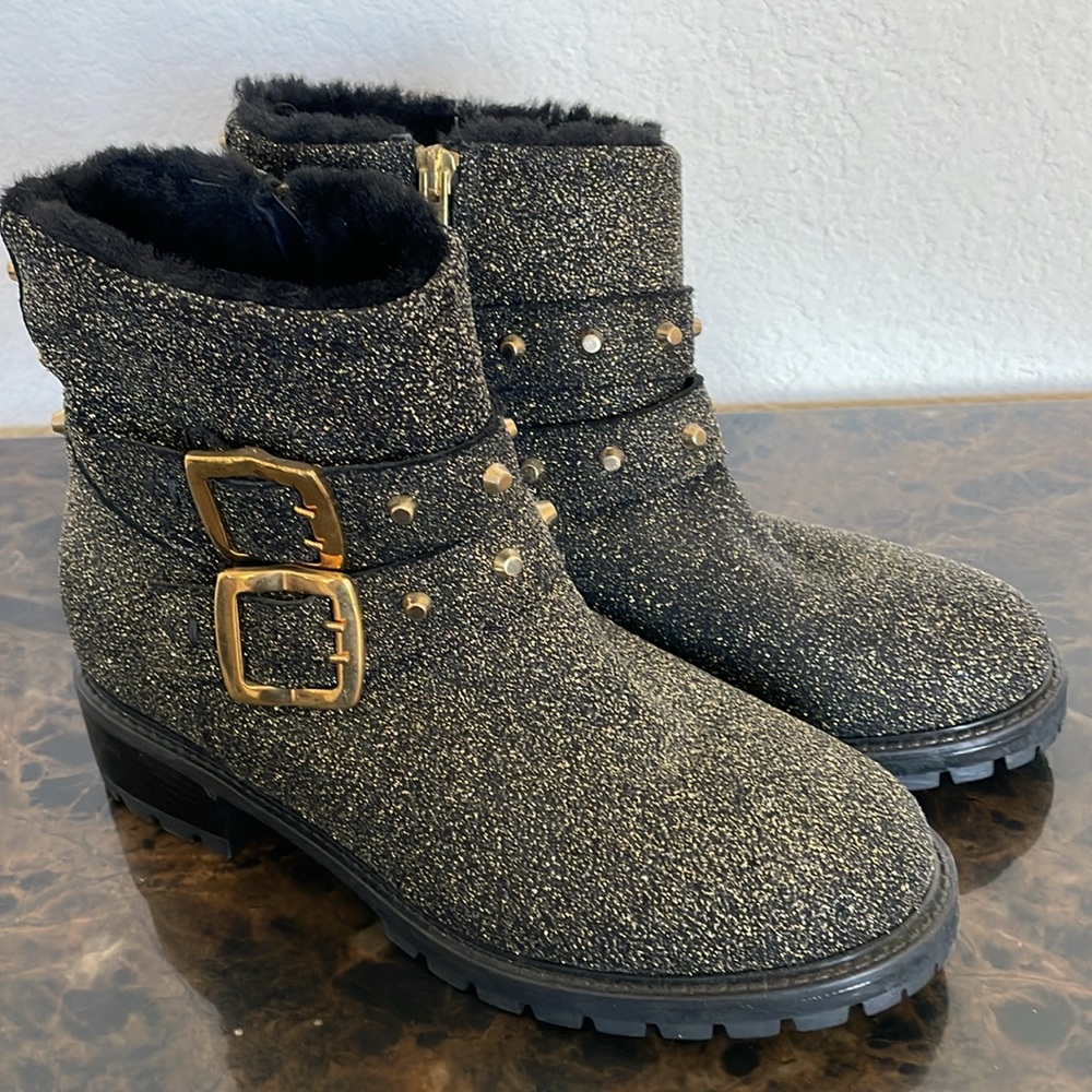NWOT Ross & Snow Stefana Gold Glitter Black Leather Ankle Combat Boots Size 8